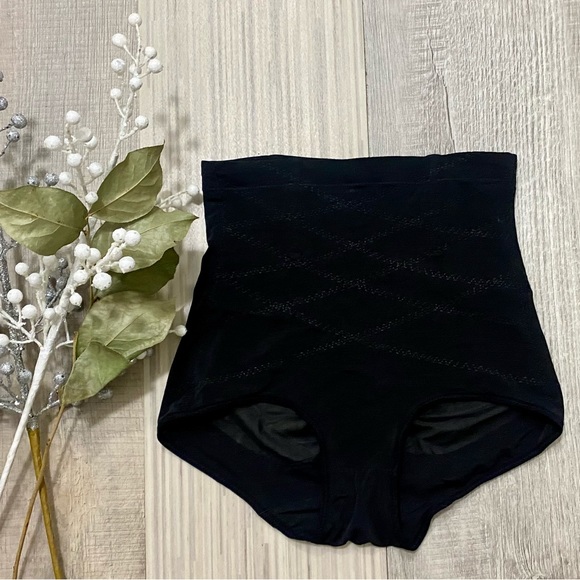 Shapewear - Picture 1 of 1